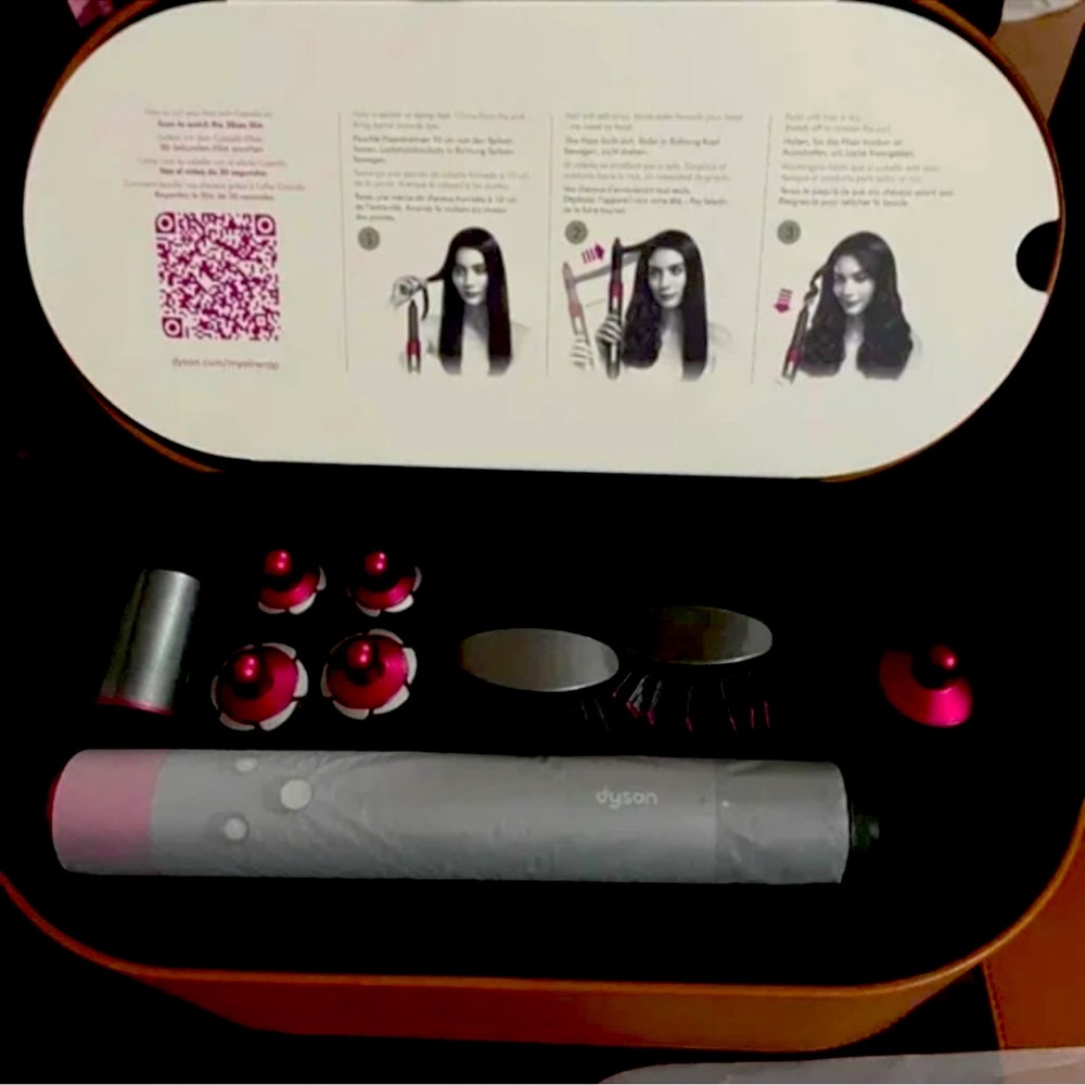 Dyson Airwrap complete set with box